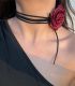 Collar choker flor roja