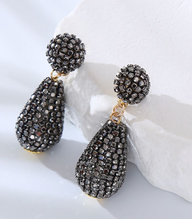 Aretes maxi negros