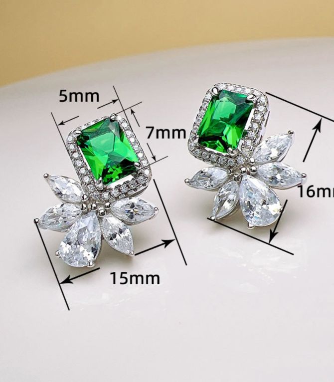 Aretes green square stud