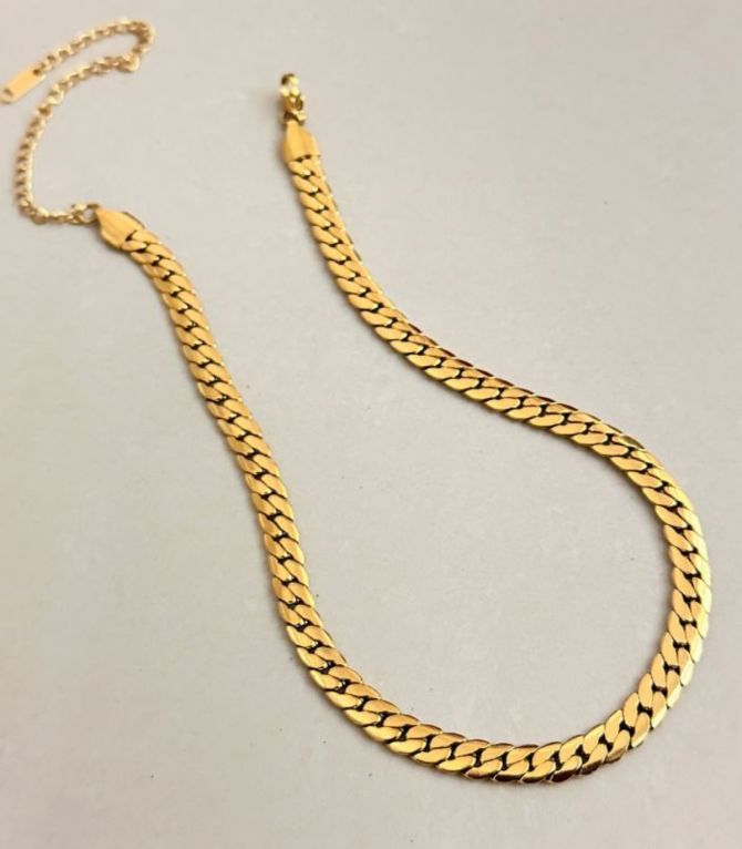 Collar snake bone chain