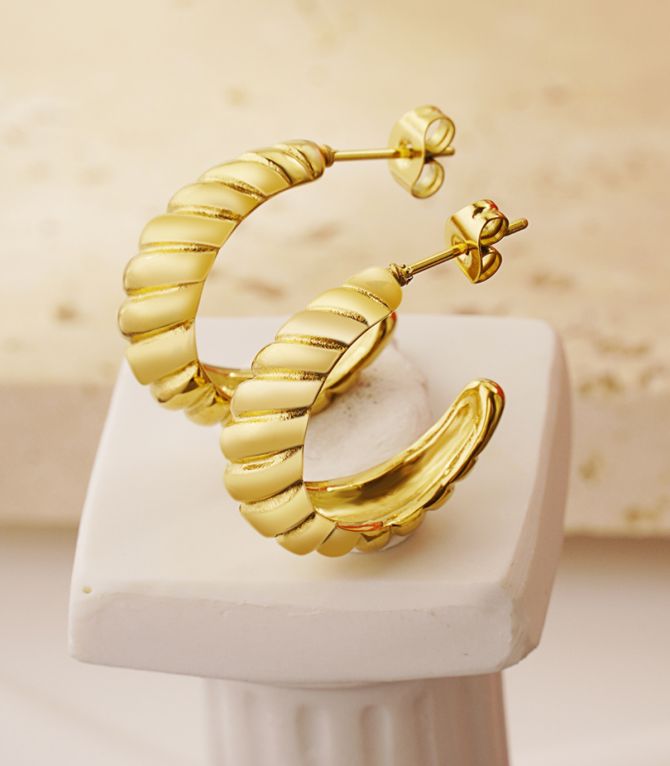 Aretes spiral dorados