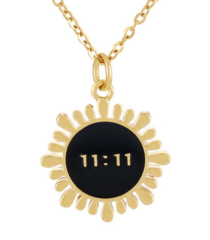 Collar negro 11:11