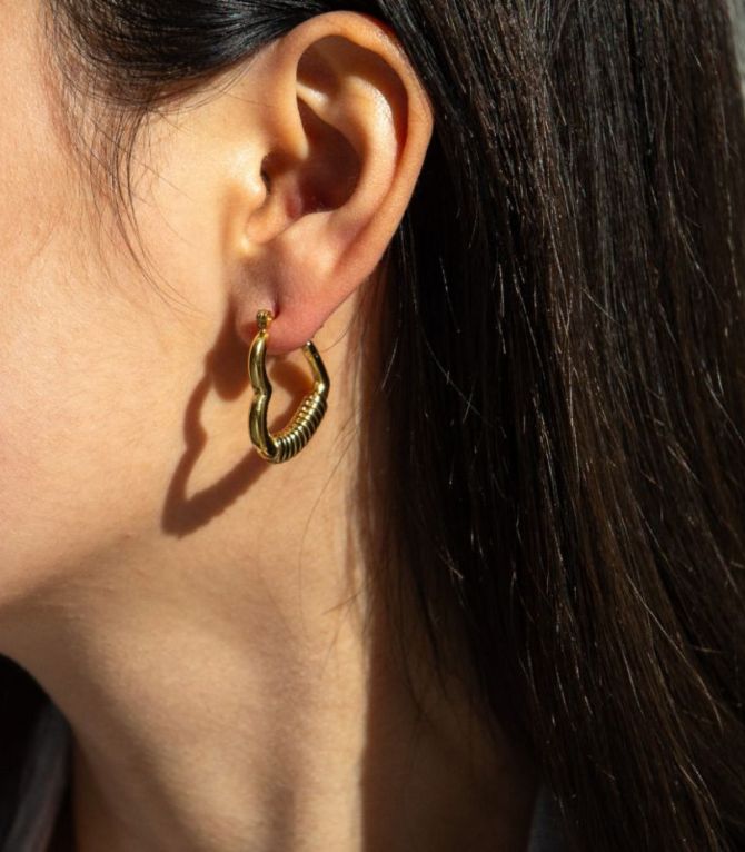 Aretes corazón de acero