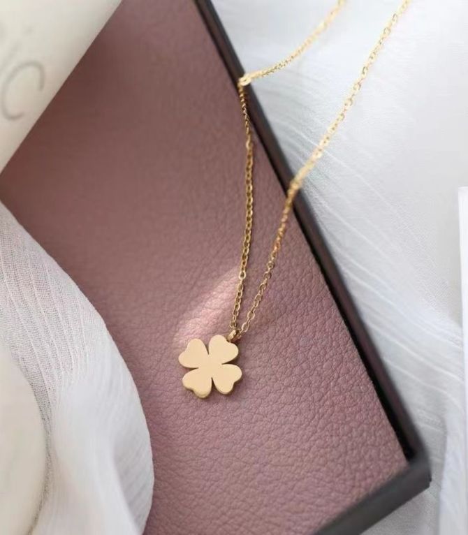 Collar clover acero