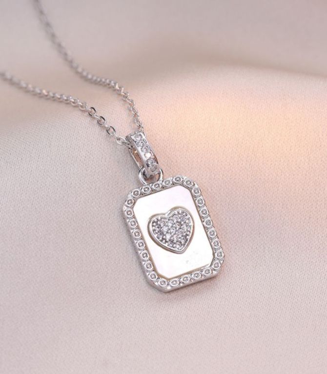 Collar silver shell love