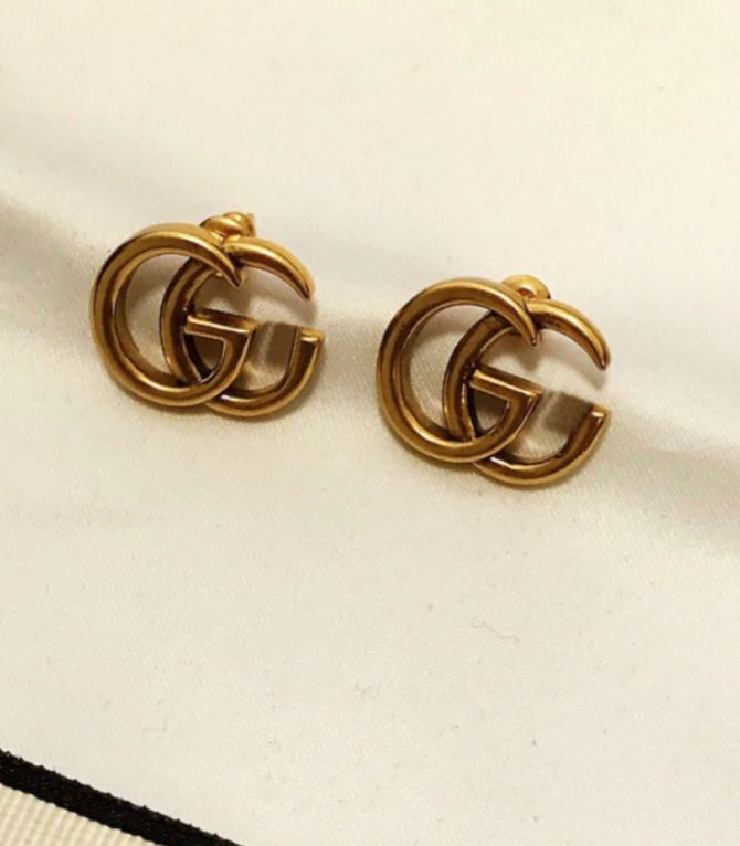 Aretes GG oro viejo