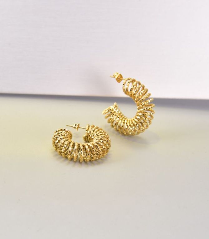 Aretes spring c shaped