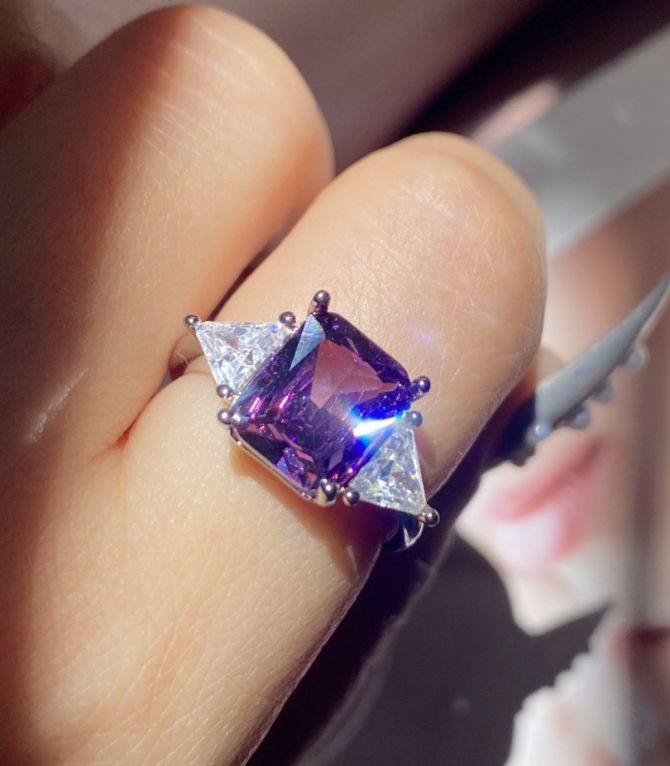 Anillo purple diamond square