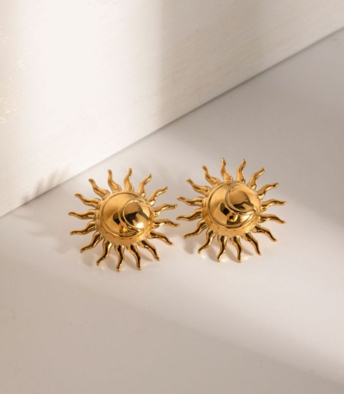 Aretes eight pointed star