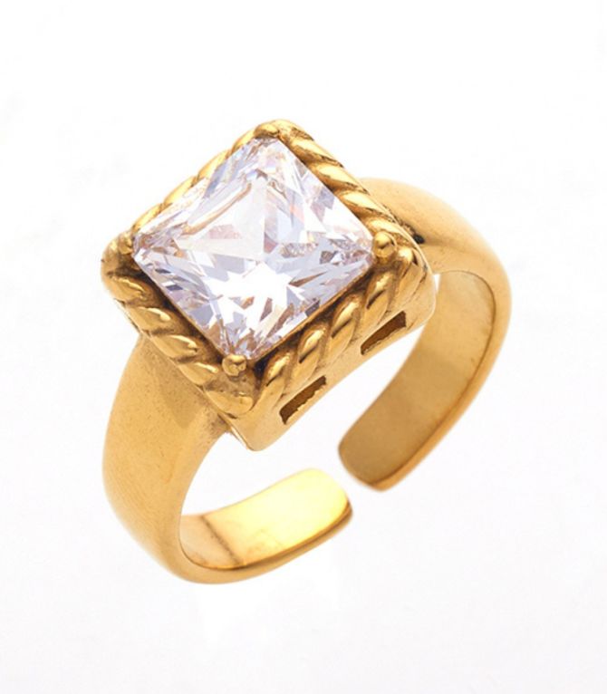 Anillo gold white square diamond