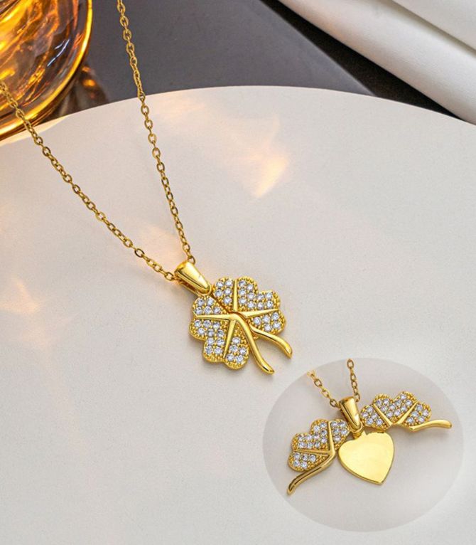 Collar gold diamond clover