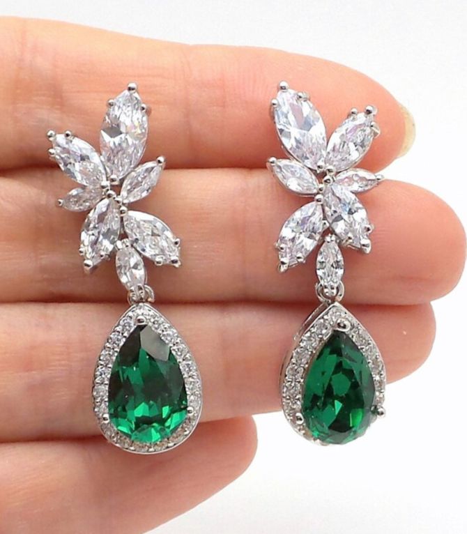 Aretes green teardrop zirconias