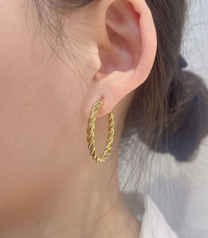 Aretes twist round