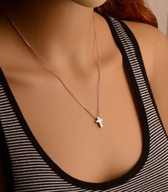 Collar silver cross