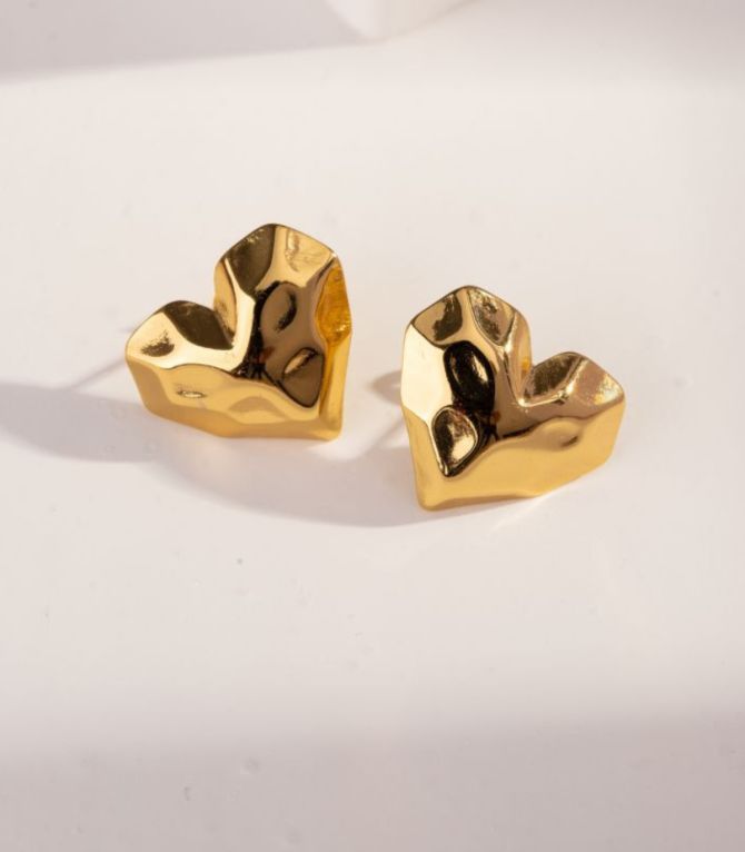 Aretes corazones de acero