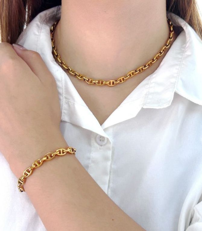 Collar gold geometric