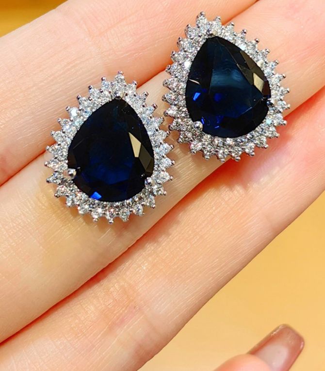 Aretes diamond blue