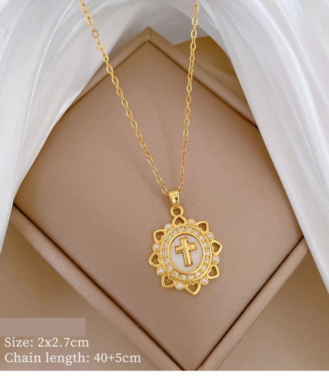 Collar gold diamond shell cross