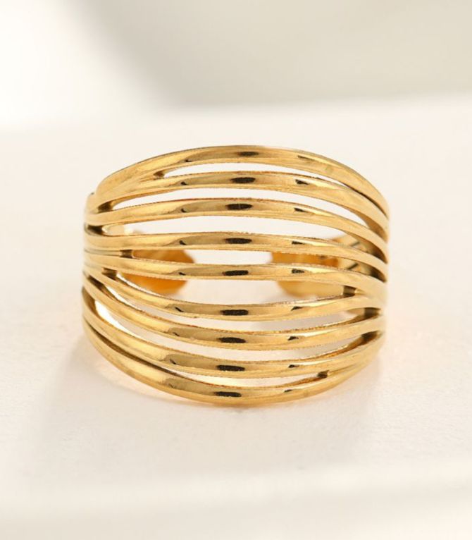 Anillo dorado nine layer