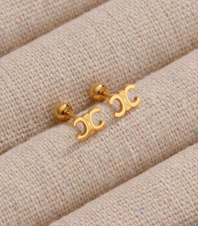 Aretes dorados CC