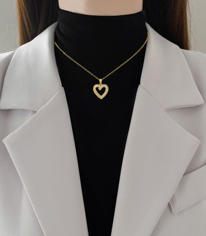 Collar corazón con zirconias