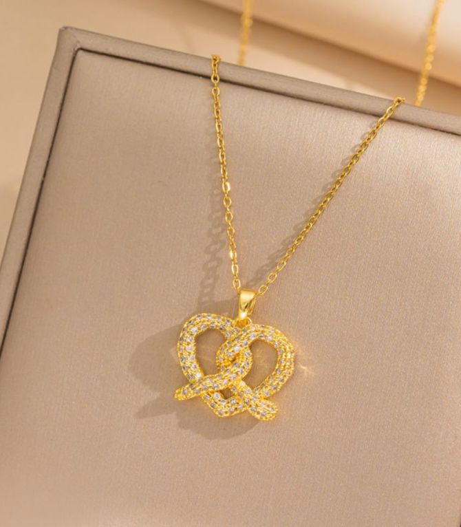 Collar gold diamond heart