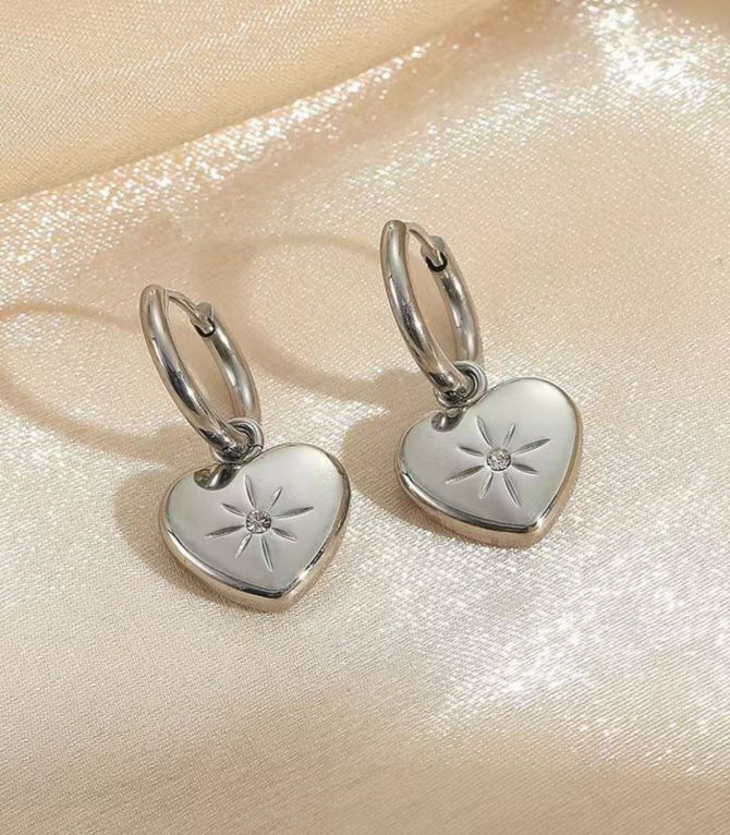 Aretes silver diamond heart hoop