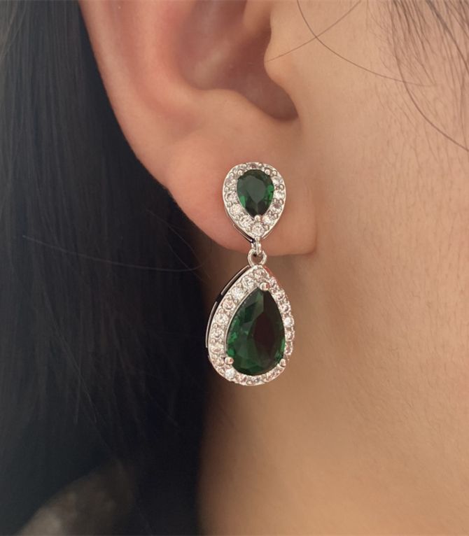 Aretes green diamond teardrop