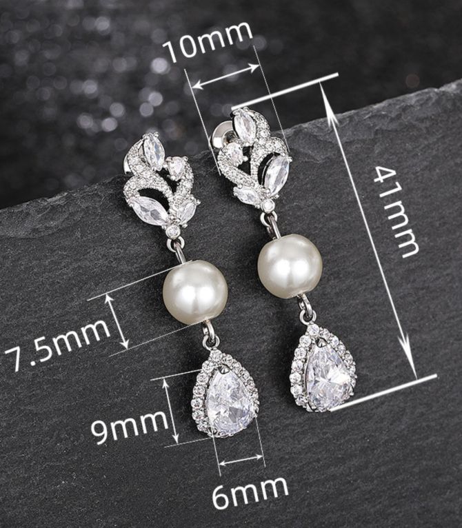 Aretes diamond teardrop