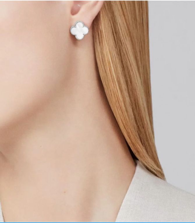 Aretes silver trebol blanco 1.5cm
