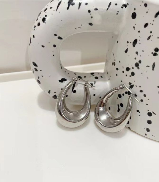 Aretes silver hollow oval