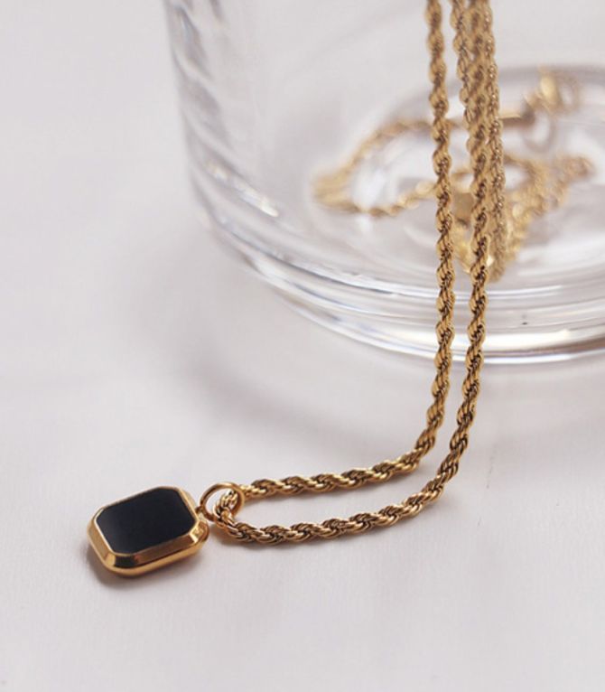 Collar square black onyx