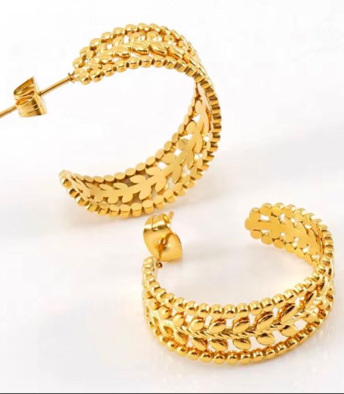 Aretes gold multilayer