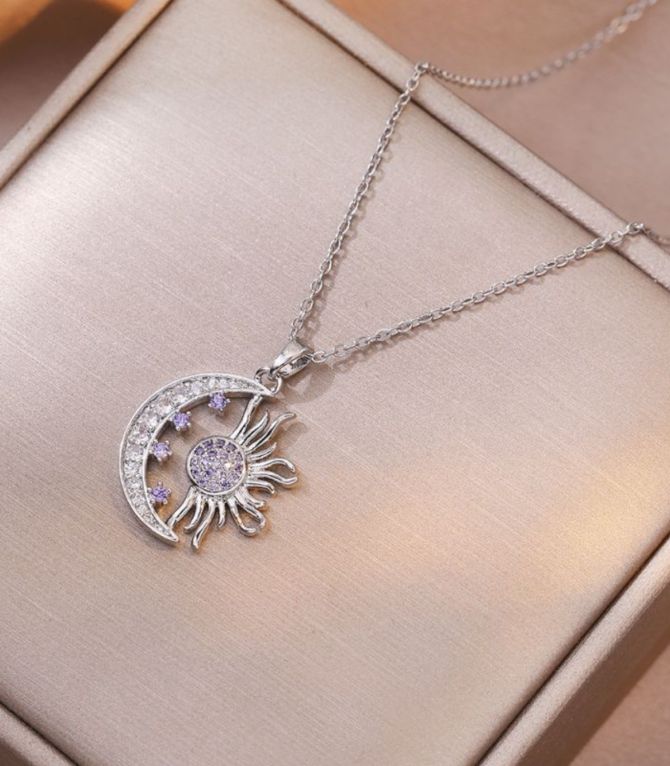 Collar diamond sun and moon