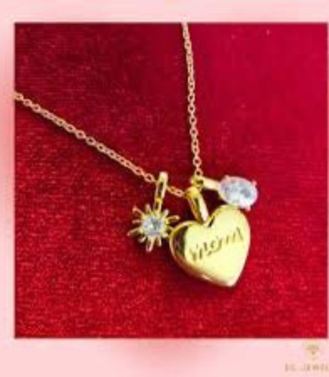Collar gold mom heart