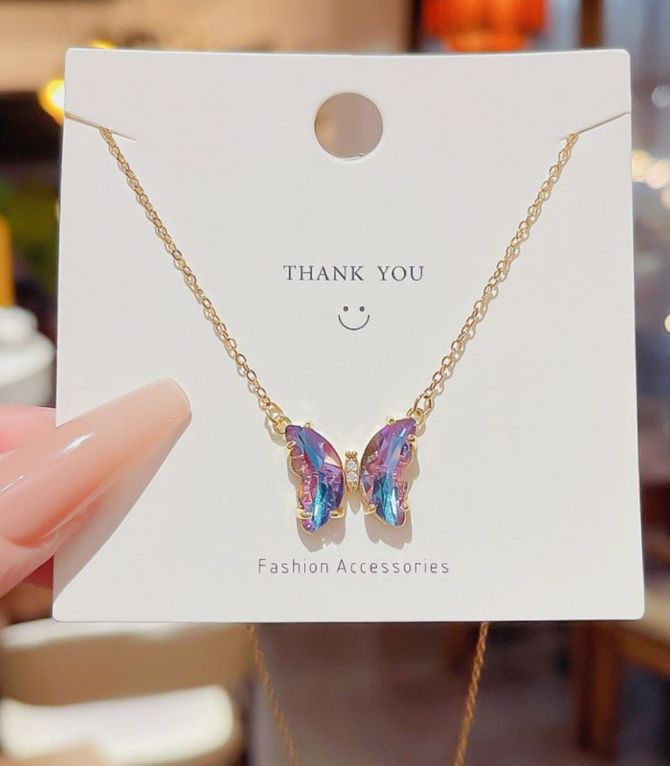 Collar mariposa