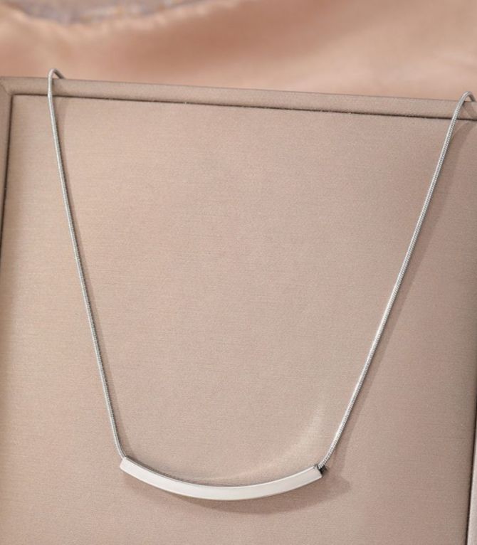 Collar silver curved
