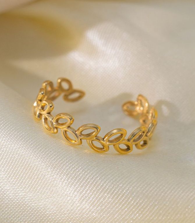 Anillo hollow leaf