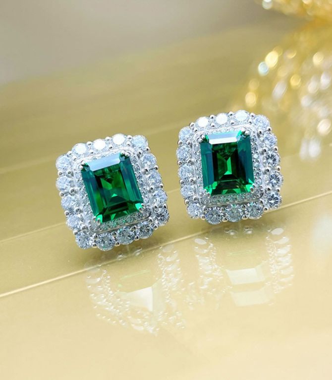 Aretes diamond green square