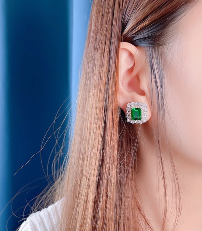 Aretes diamond green square