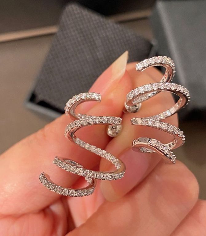 Aretes diamond line