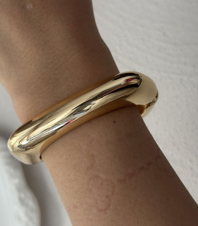 Brazazlete acrylic smooth irregular
