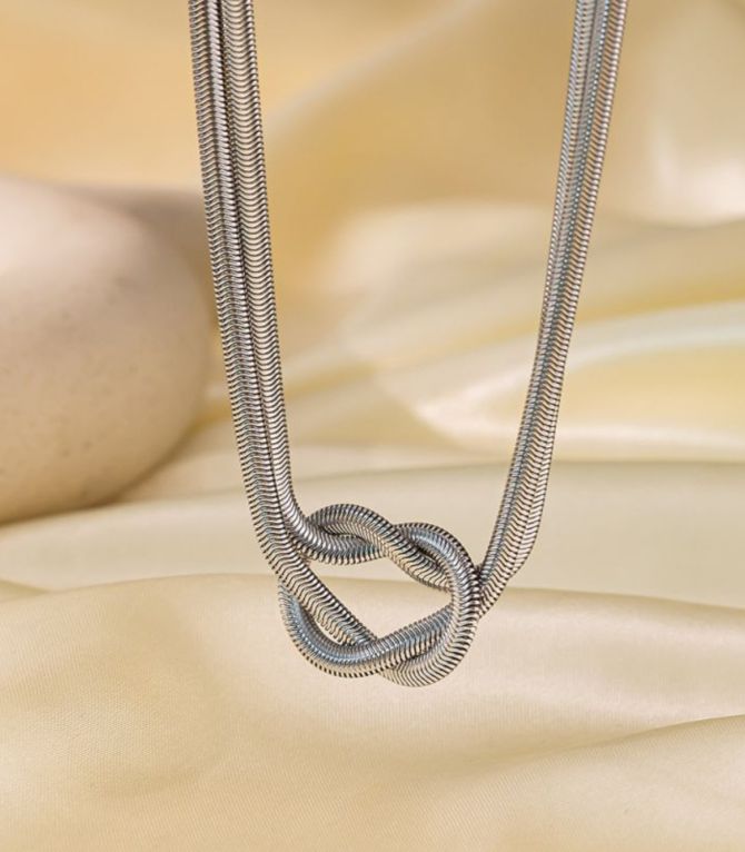Collar plata nudo doble