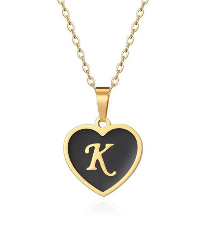Collar letra corazon k