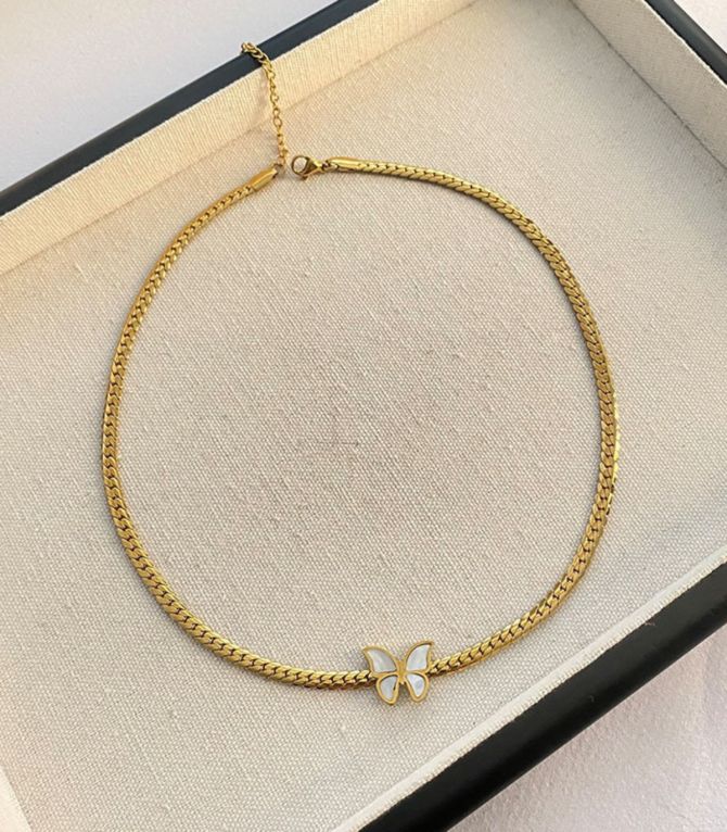 Collar mariposa