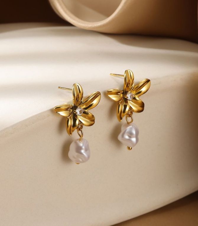Aretes flor con perla