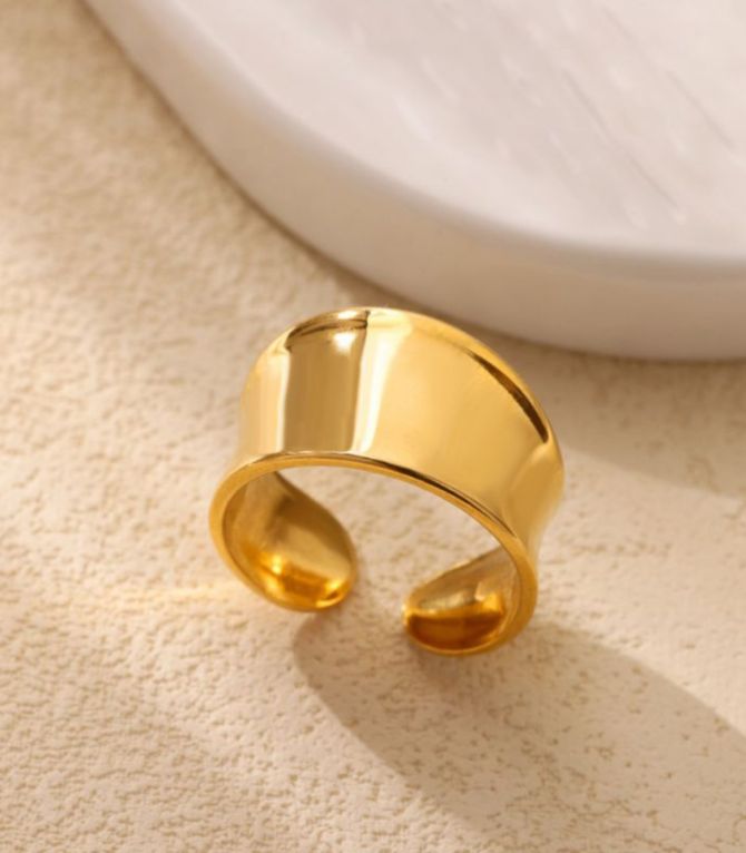 Anillo ancho dorado