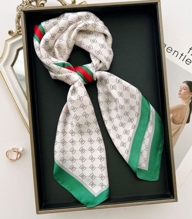 Scarf impreso verde