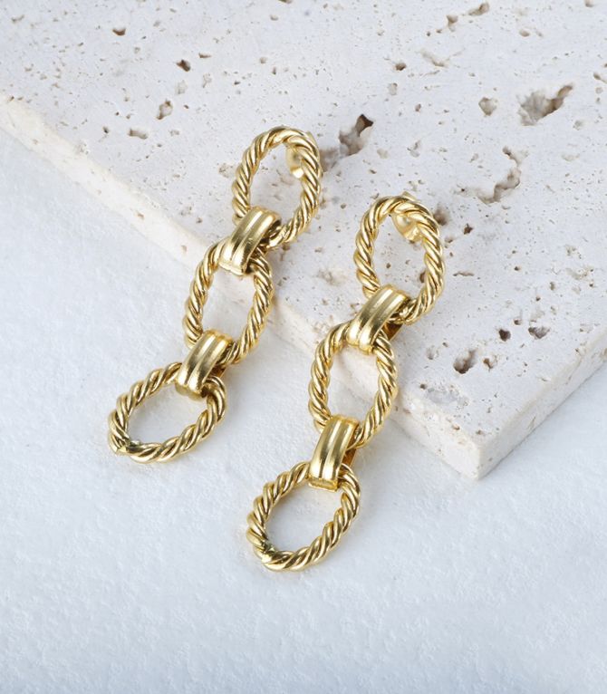 Aretes dorados twist