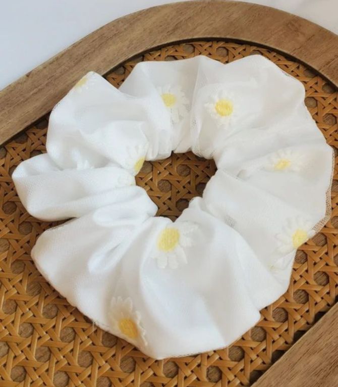 Liga blanca flores